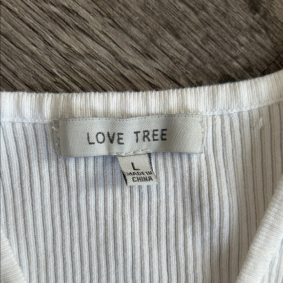 Cutest Ribbed button down Tank by Love Tree - Picture 2 of 8